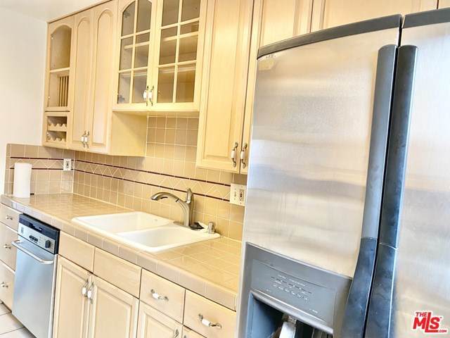 2911 4th Street - Photo 1
