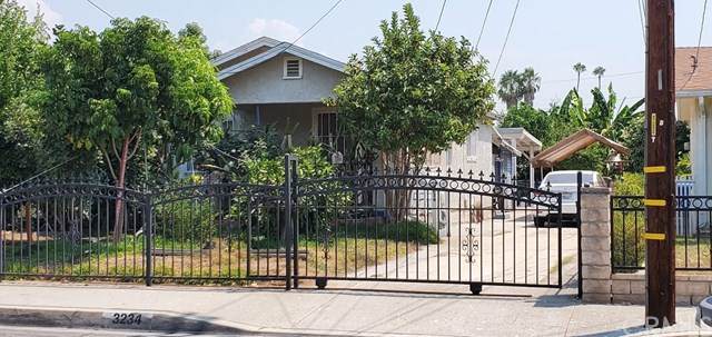 3234 Kelburn Avenue - Photo 1