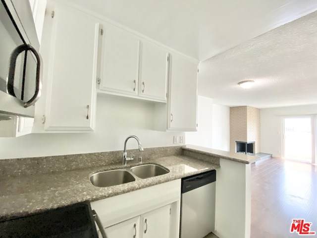 2106 Bentley Avenue - Photo 1