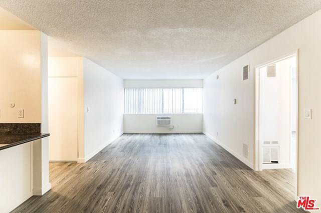 510 Normandie Avenue - Photo 1