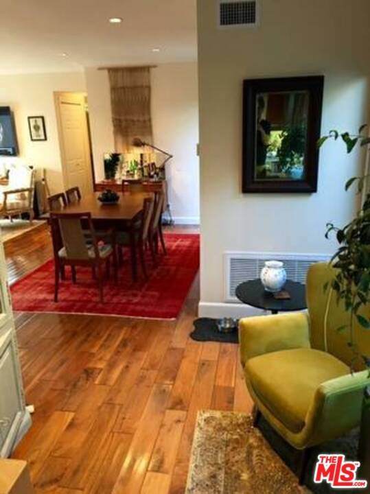 1810 Idaho Avenue - Photo 1