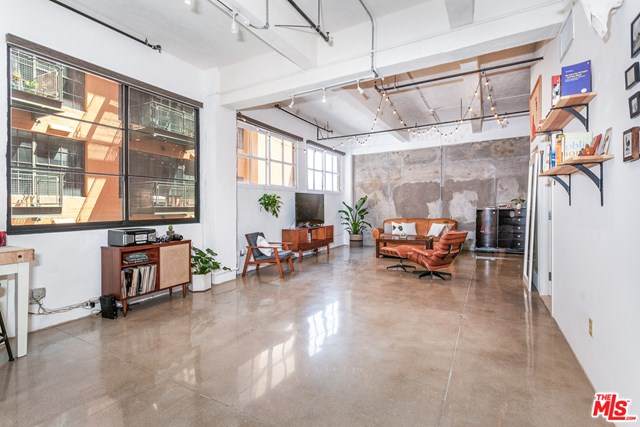 738 Los Angeles Street - Photo 1