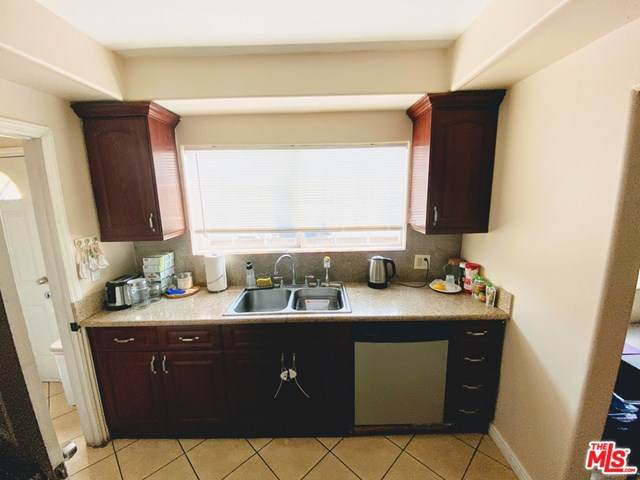 1300 Poinsettia Place - Photo 1
