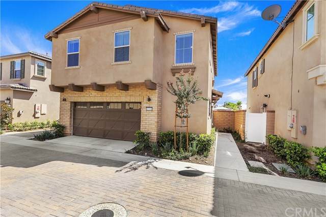 30384 Village Knoll Drive - Photo 1
