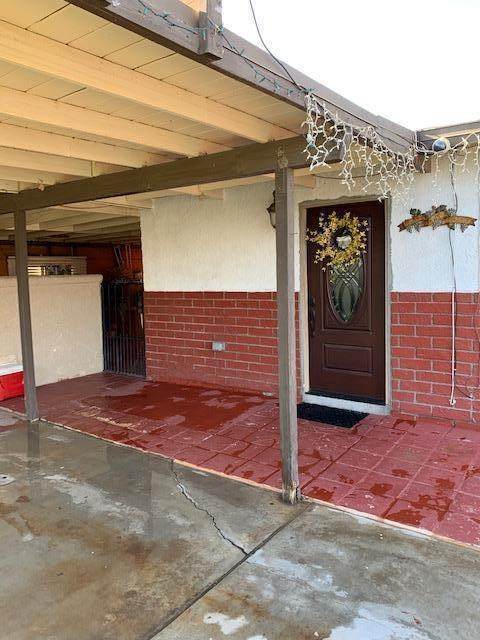 43737 Apache Street - Photo 1