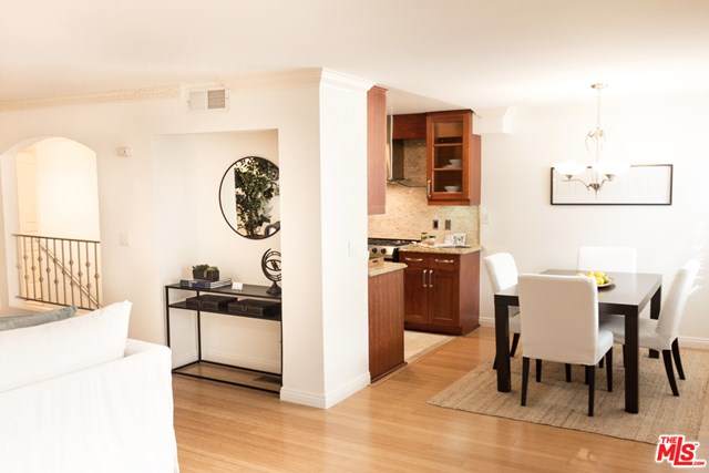 1154 Barrington Avenue - Photo 1