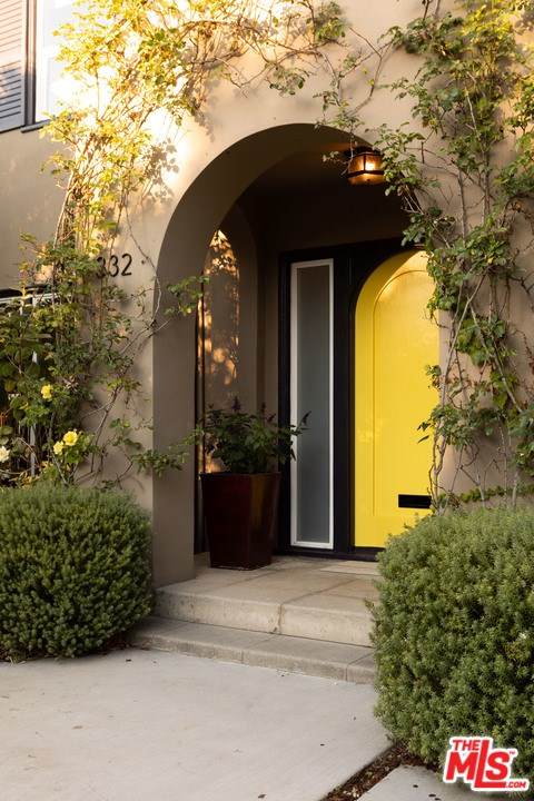 332 Ridgewood Place - Photo 1