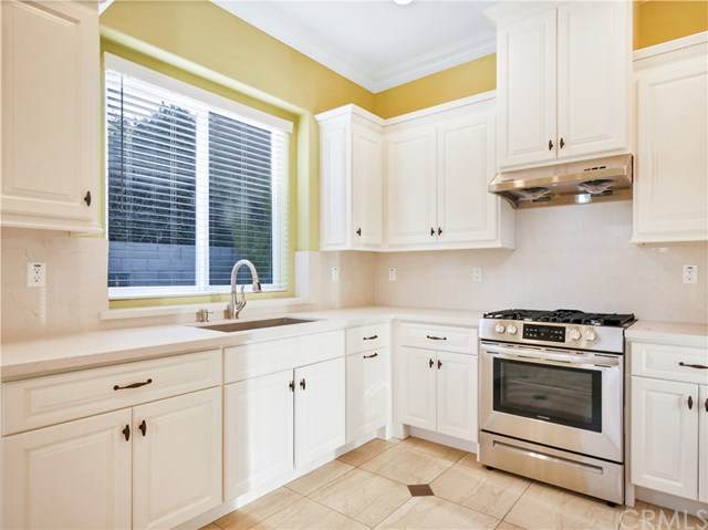 5517 Loma Avenue - Photo 1