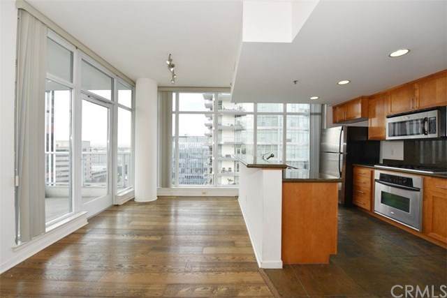 411 Seaside Way - Photo 1