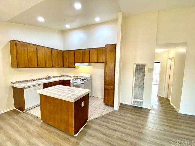 2211 Cedar Avenue - Photo 1