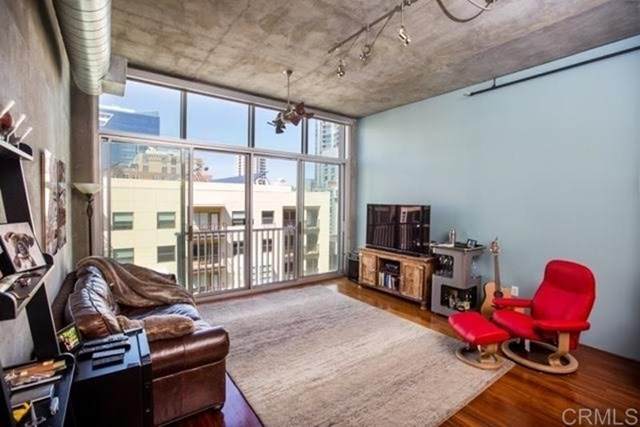 1025 Island Ave - Photo 1