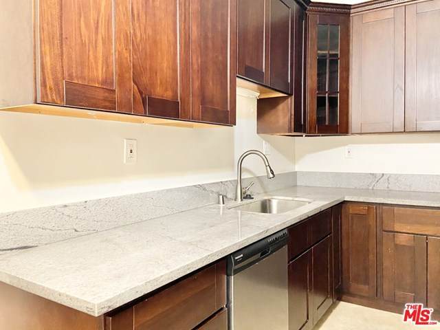 800 Las Palmas Avenue - Photo 1