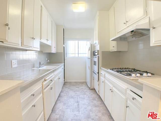 1960 Holt Avenue - Photo 1