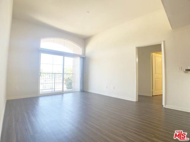 2810 Sepulveda Boulevard - Photo 1