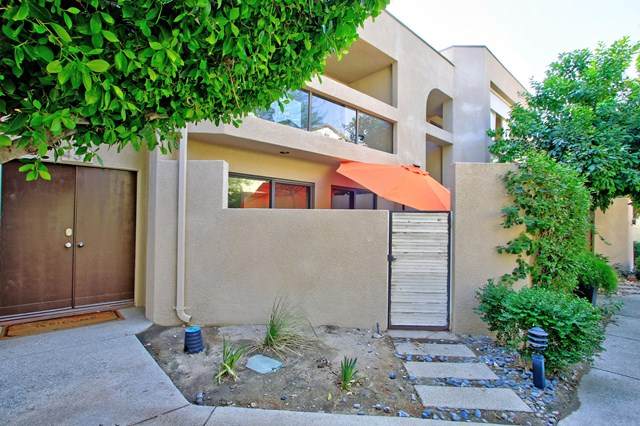 433 Village Square - Photo 1