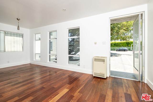 1426 Main Street - Photo 1