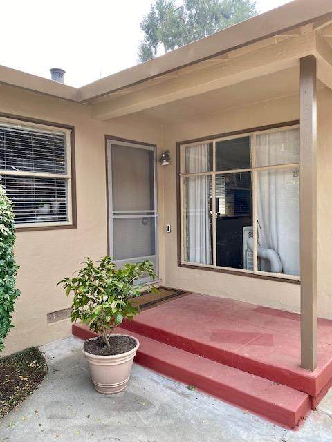 1014 Hudson Street - Photo 1