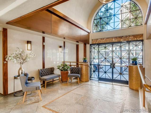 301 G St - Photo 1