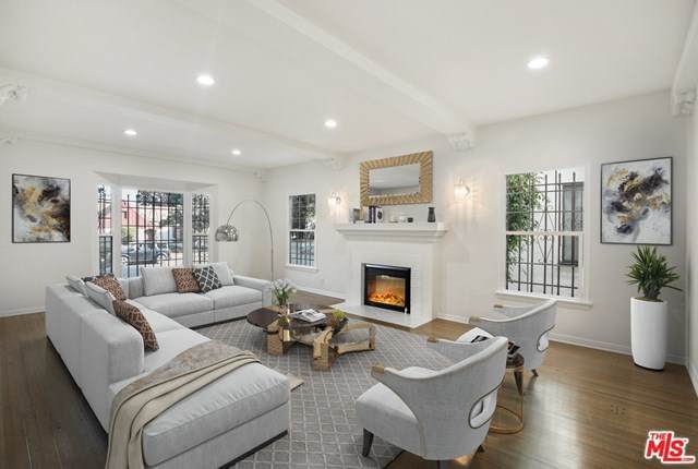 229 Doheny Drive - Photo 1