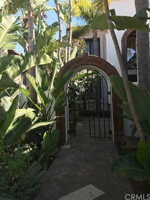 922 10th St - Photo 1