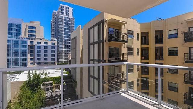 427 9th Ave - Photo 1
