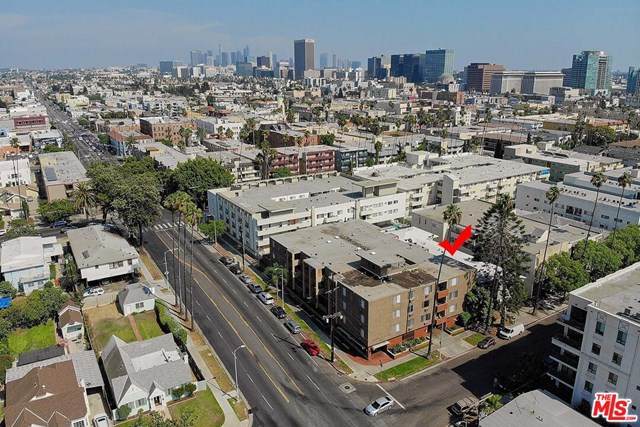 310 Gramercy Place - Photo 1
