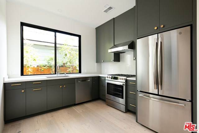 633 Palms Boulevard - Photo 1