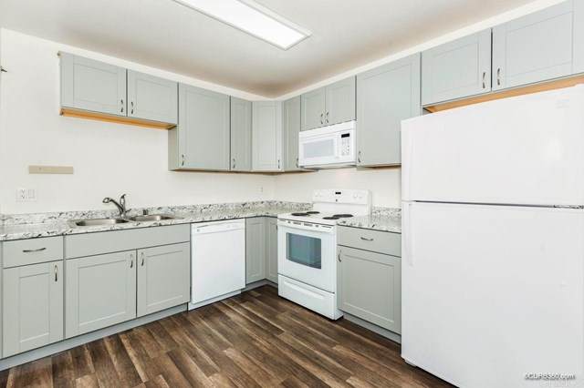 535 Beech Street - Photo 1