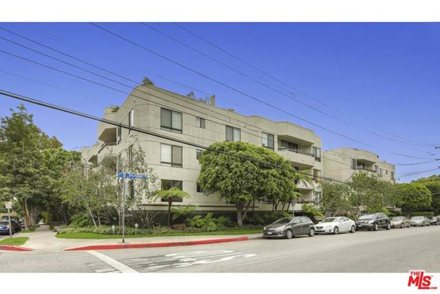 851 Kings Road - Photo 1