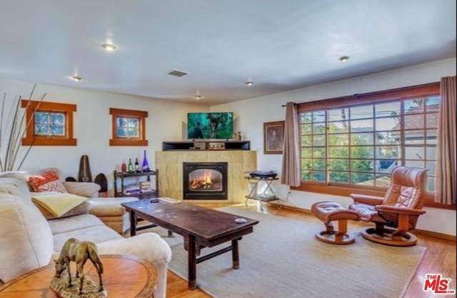 825 Angelus Place - Photo 1