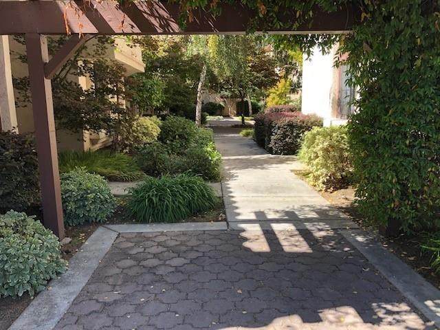 1002 Chula Vista Terrace - Photo 1