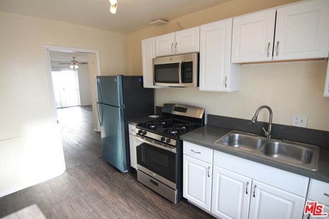 933 Wilcox Avenue - Photo 1