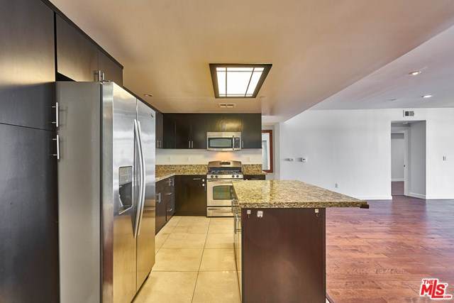 332 Oxford Avenue - Photo 1