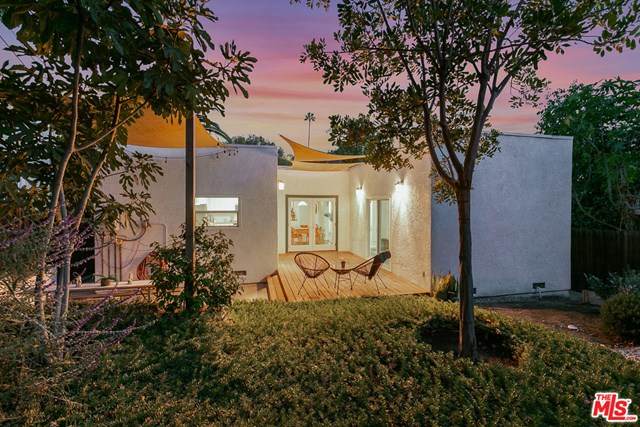 925 Sanborn Avenue - Photo 1