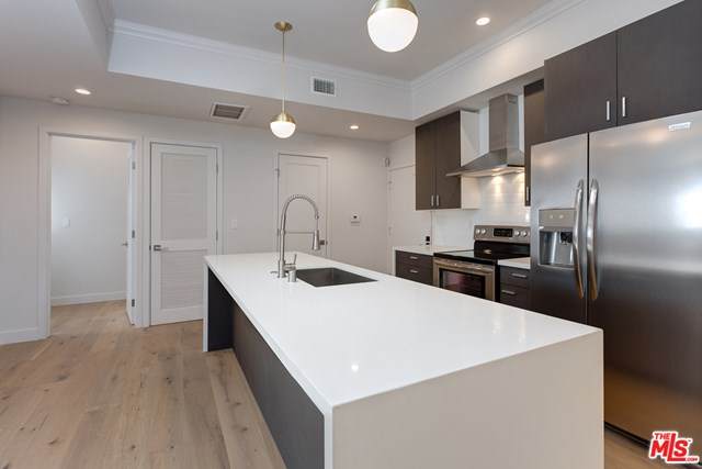 12320 Montana Avenue - Photo 1