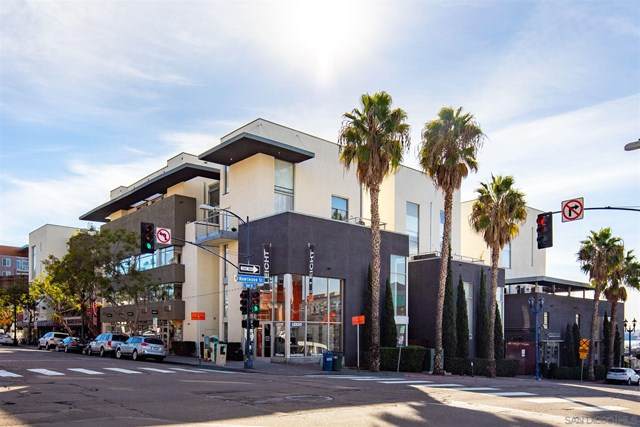 949 Hawthorn St - Photo 1