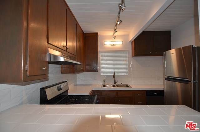 3113 5TH Street - Photo 1