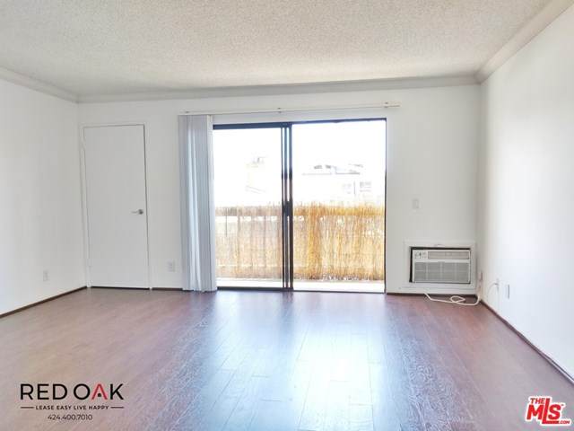 1522 Formosa Avenue - Photo 1
