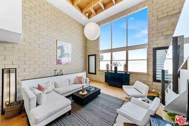 717 Cahuenga Boulevard - Photo 1