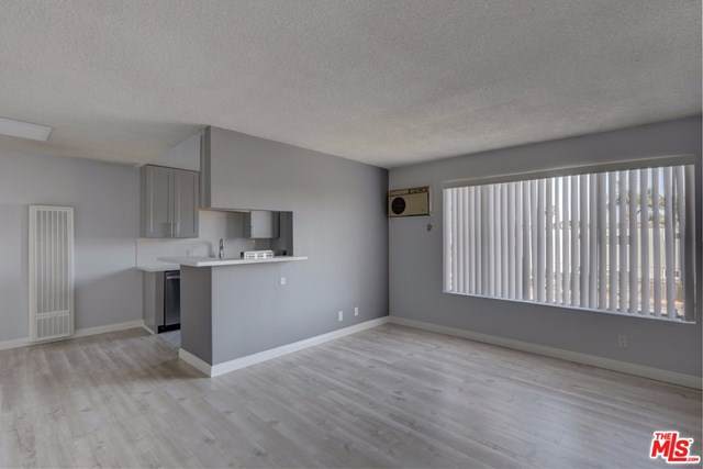 3668 Jasmine Avenue - Photo 1