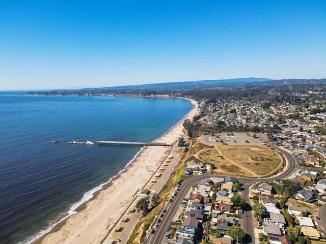140 Canterbury Drive - Photo 1