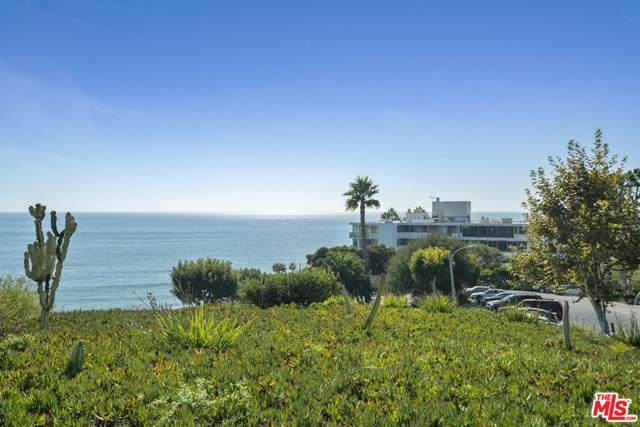 17352 Sunset Boulevard - Photo 1