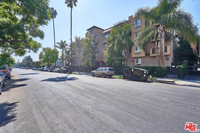 1401 St Andrews Place - Photo 1