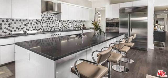 332 Green Street - Photo 1