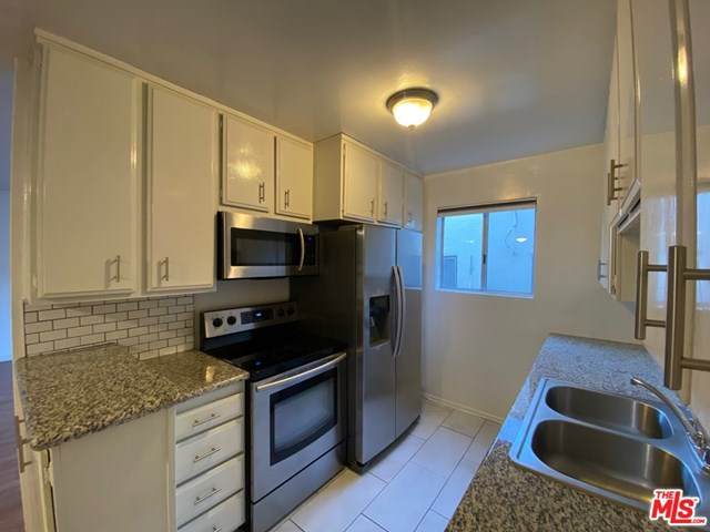 617 Sweetzer Avenue - Photo 1
