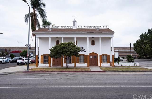 10625 Broadway - Photo 1