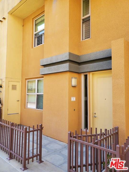 201 Angeleno Avenue - Photo 1