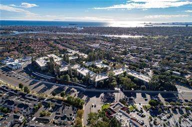 412 Bellflower Boulevard - Photo 1