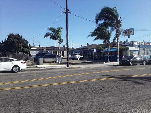10016 Inglewood Avenue - Photo 1