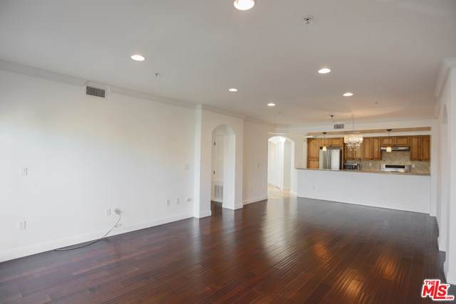 1845 Federal Avenue - Photo 1